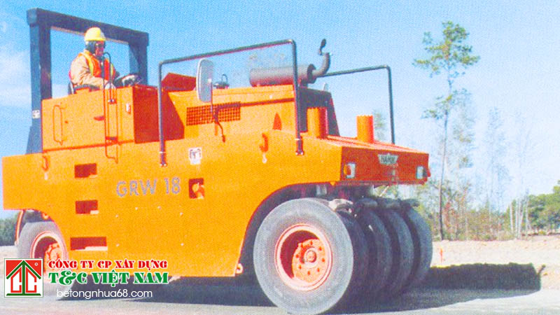 máy lu bánh lốp xóa vết