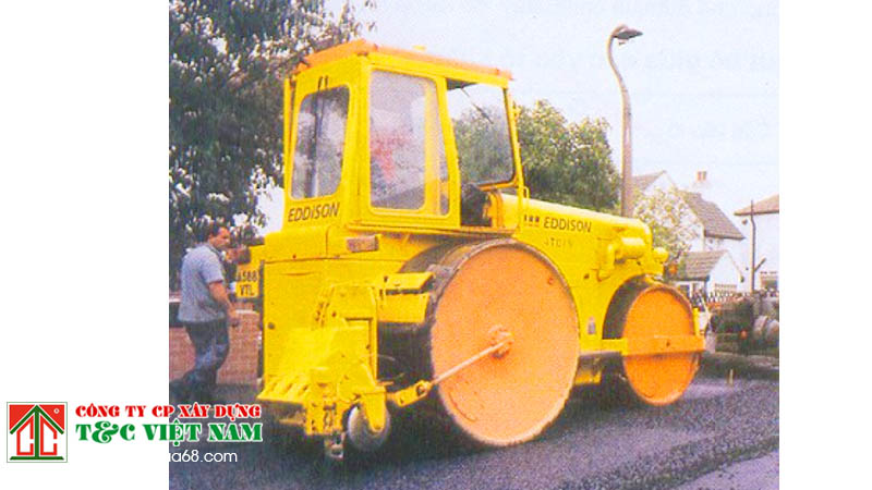Lu bánh thép trong lu lèn mặt đường