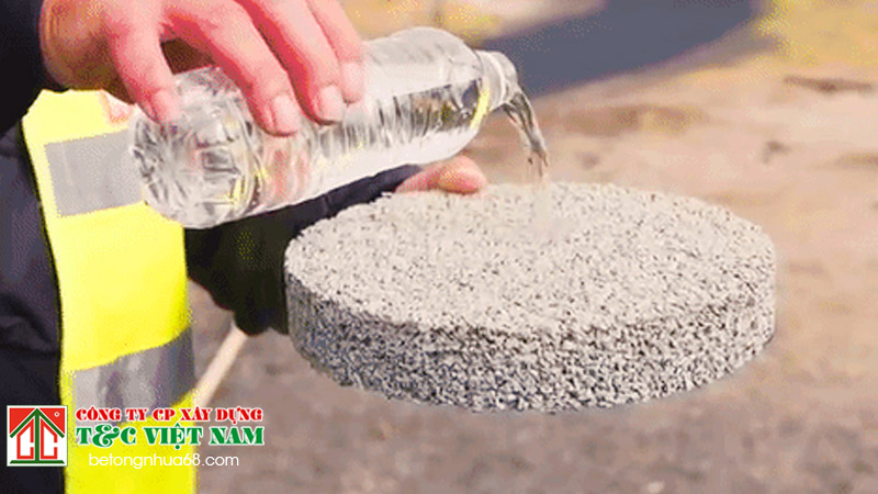 giới thiệu về lớp hạt tạo nhám. Thấm nước