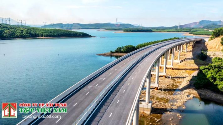 Đường cao tốc thảm bê tông nhựa nối hà tĩnh - quảng trị