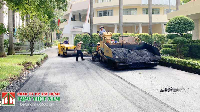 thi công rải thảm nhựa nóng uy tín với công ty cpxd t&C việt nam