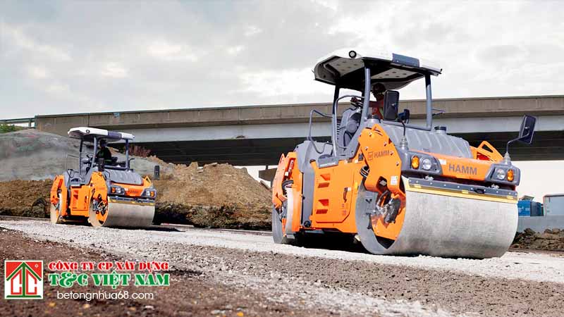 giải thích thực hiện trong quy trình thi công đường láng nhựa