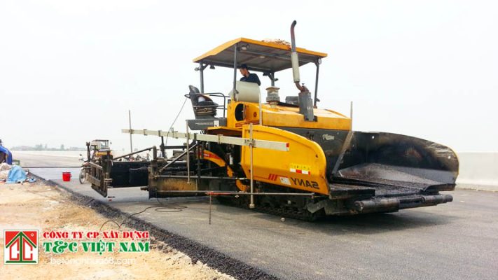 Sử dụng máy bánh lốp tương đối đơn giản
