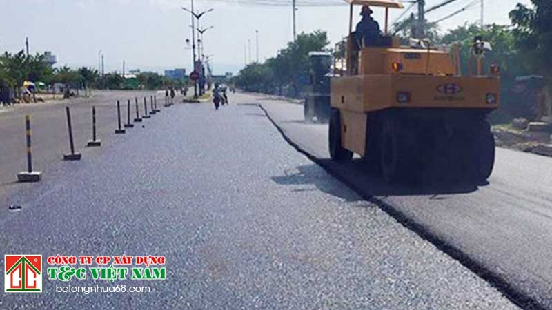 T&C việt nam trải thảm nhựa đường sử dụng lu rung 2 thép