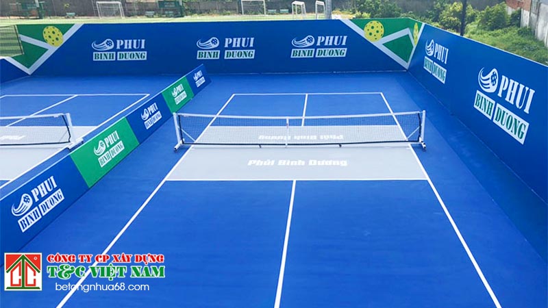 so sánh và lựa chọn loại nền sân pickleball tối ưu