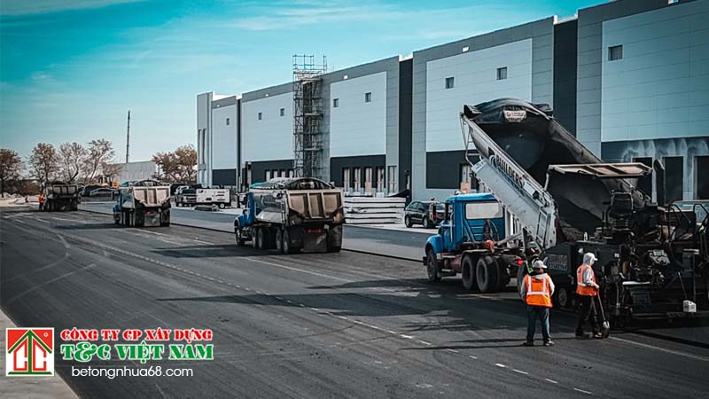 Vai trò của công tác hoàn thiện trong thi công thảm bê tông nhựa