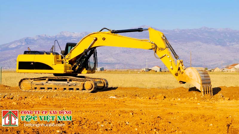 vấn đề an toàn khi dùng máy xúc thi công, rải thảm asphalt nhựa