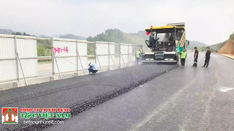 Ứng dụng rỗng rãi của asphalt tạo nhám cho mặt đường bê tông nhựa