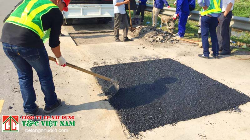 Thi công hiệu quả trong điều kiện thời tiết ẩm ướt