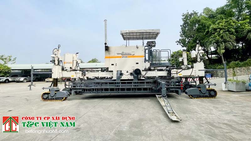 So sánh máy rải bê tông và máy rải bê tông nhựa