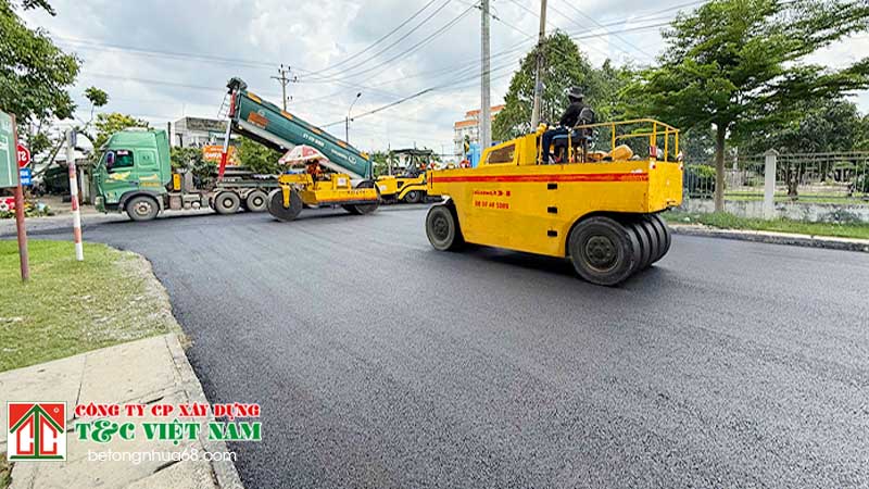 Đơn vị thi công rải thảm bê tông nhựa nóng T&C việt nam